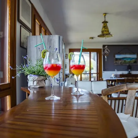 Πανσιόν Curiazzi Viale La Pelosa 16