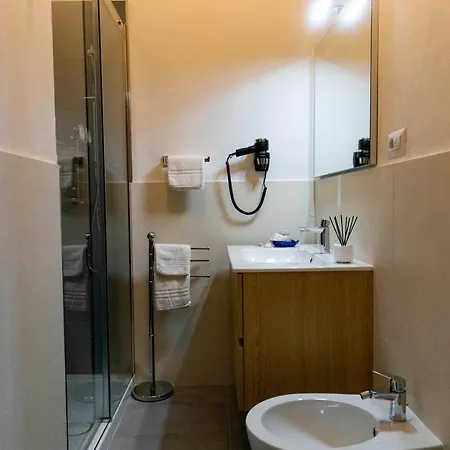 Πανσιόν Curiazzi Viale La Pelosa 16 3*