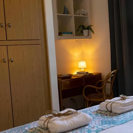 Curiazzi Viale La Pelosa 16 3*