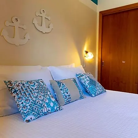 Curiazzi Viale La Pelosa 16 Pensionat 3*