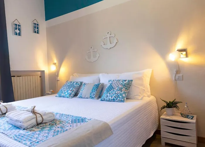 Curiazzi Viale La Pelosa 16 Vendégház 3*